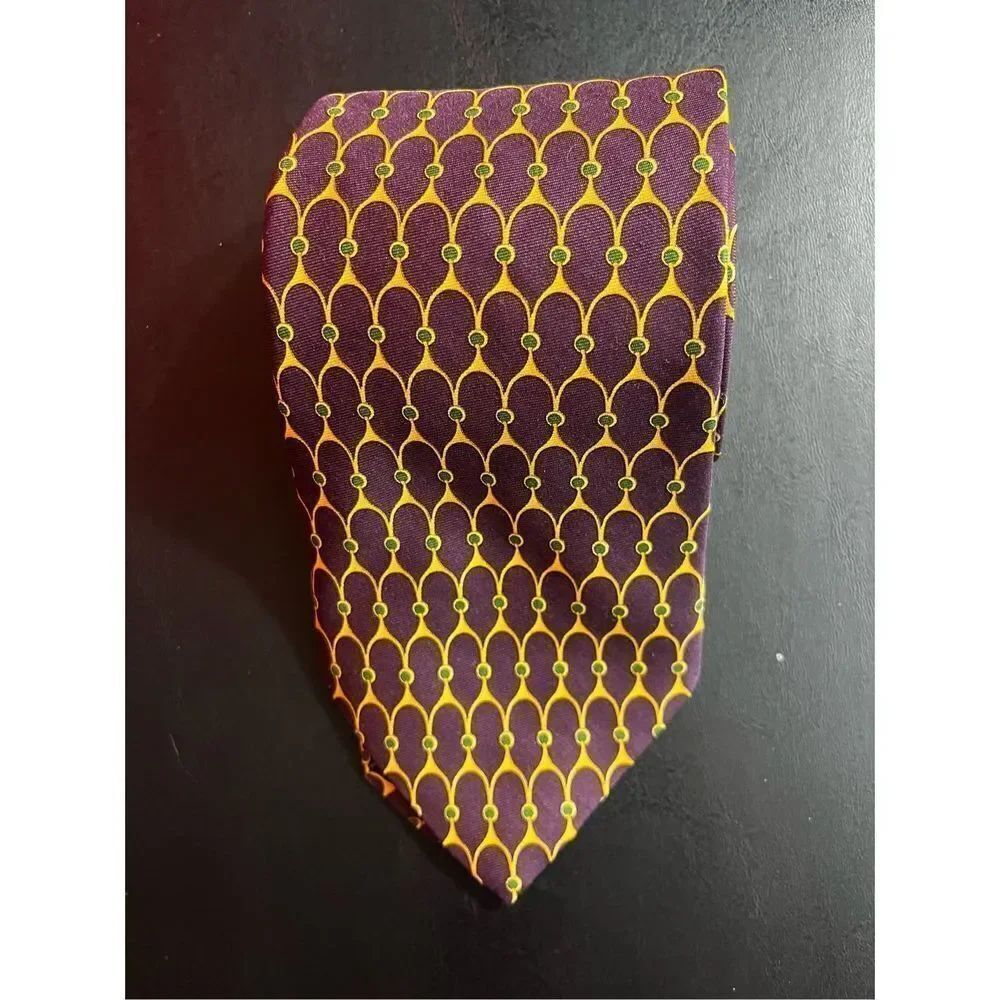 Brooks Brothers tie